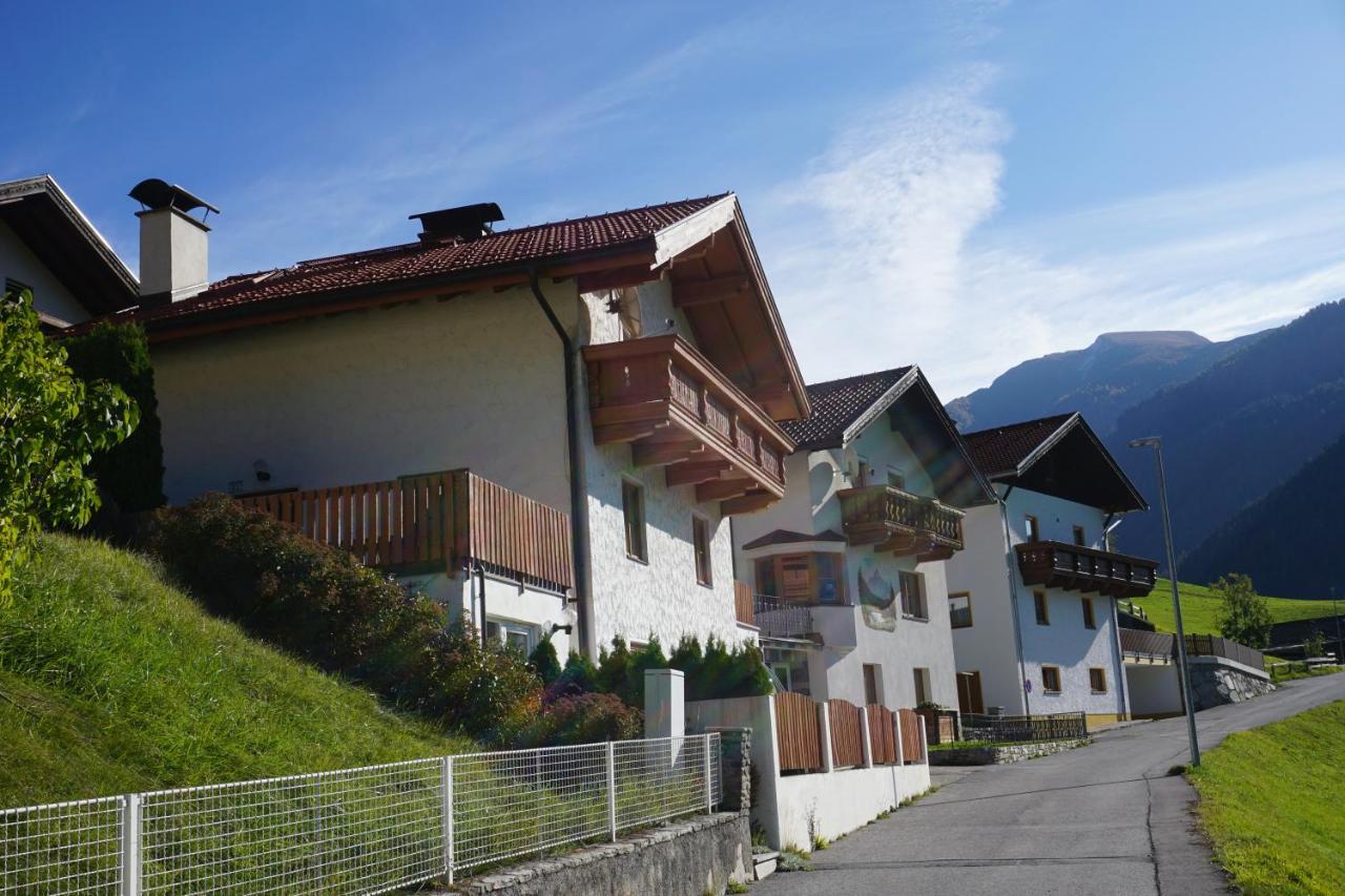 Ferienwohnung Wipptalblick Navis Екстер'єр фото